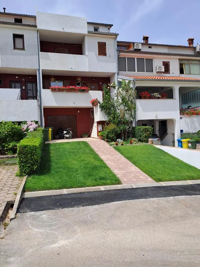 Apartments N & V Porec Croazia